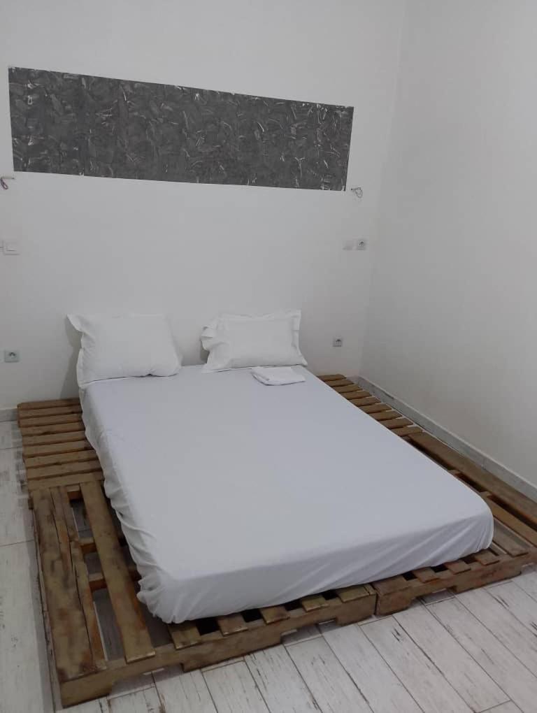 Grace House Jacuzzi Bed & Breakfast ซาลี ปอร์ตูดัล ภายนอก รูปภาพ