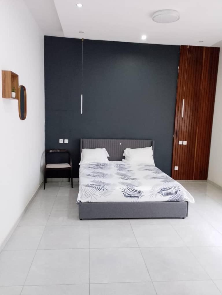 Grace House Jacuzzi Bed & Breakfast ซาลี ปอร์ตูดัล ภายนอก รูปภาพ